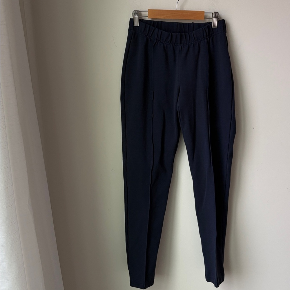 Lilly Pulitzer Travel Pants in Midnight Navy Pull On Elastic Waist Seamed Size M